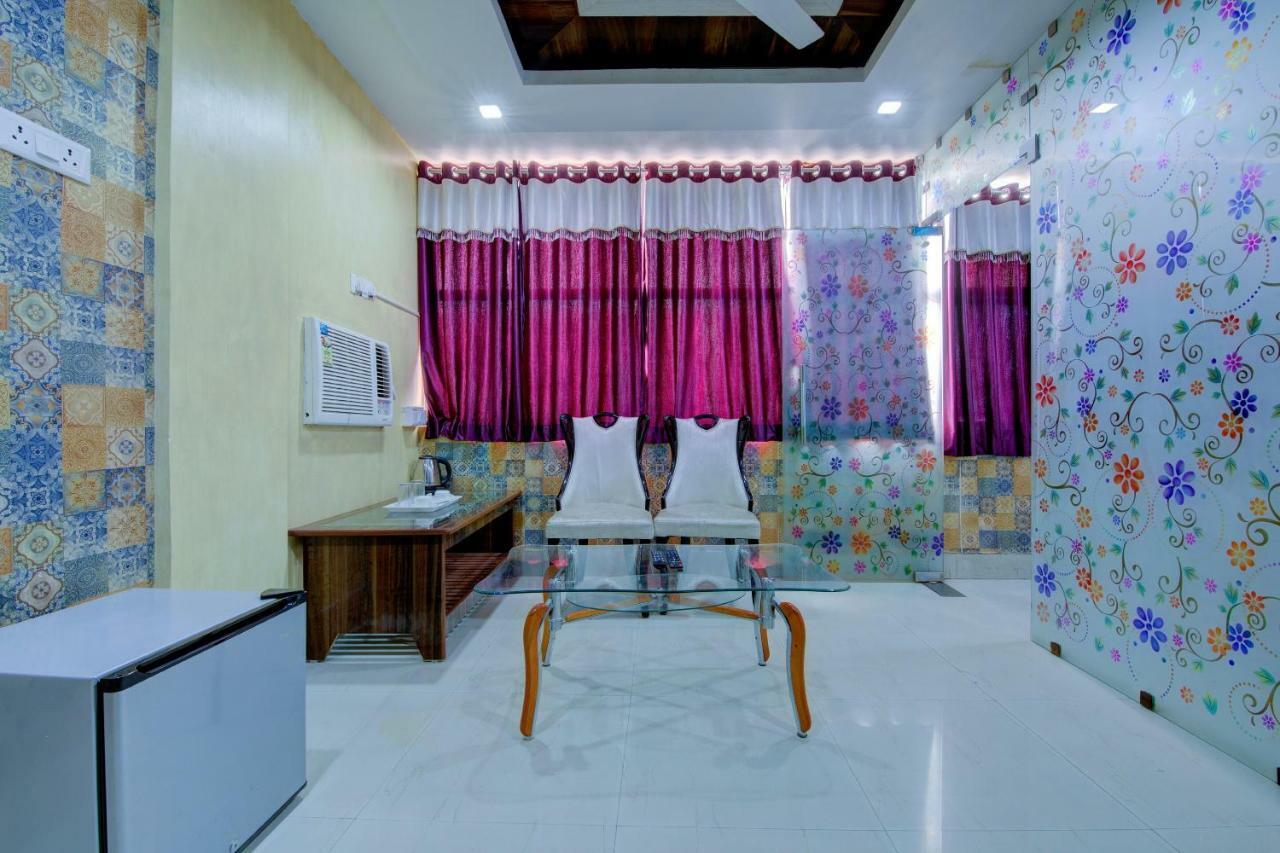 Oyo 14579 The Hangout Jamshedpur Exterior photo